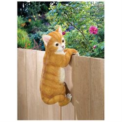 Climbing Cat Decor